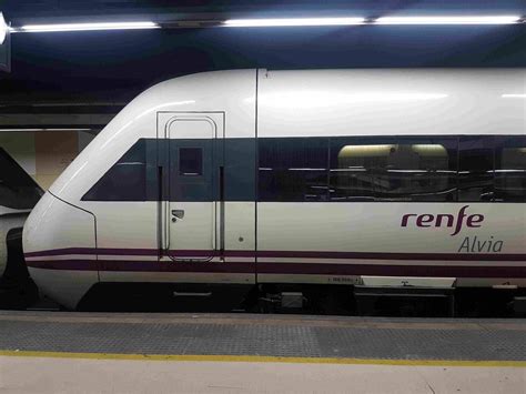 Tren barato Renfe AVE Bilbao .